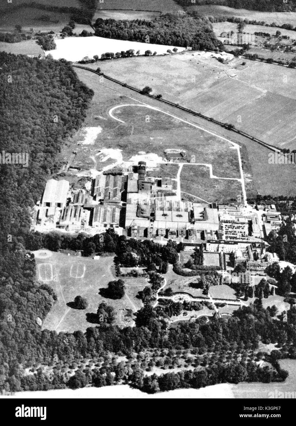 PINEWOOD STUDIOS, IVER, BUCKINGHAMSHIRE late 1950's PINEWOOD STUDIOS, IVER, BUCKINGHAMSHIRE  late 1950's Stock Photo
