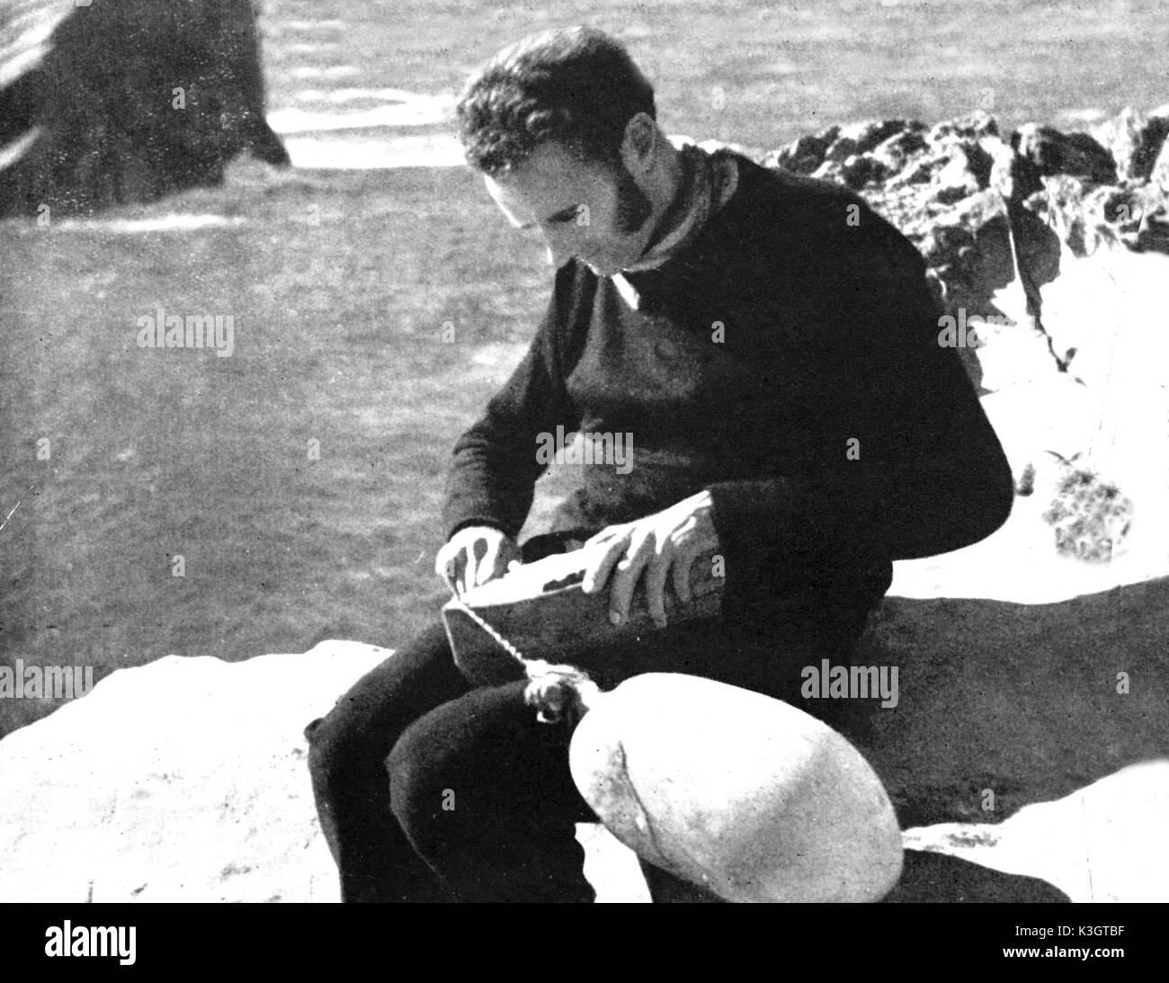 The Edge Of The World 1937 John Laurie High Resolution Stock Photography And Images Alamy