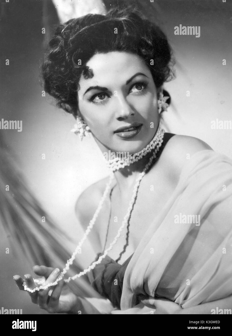 Yvonne de carlo hi-res stock photography and images - Alamy