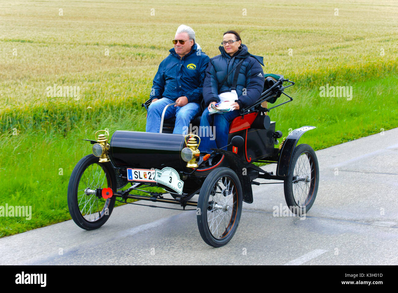 Old-timer rally 'Herkomer contention' in Landsberg in Lech for at least ...