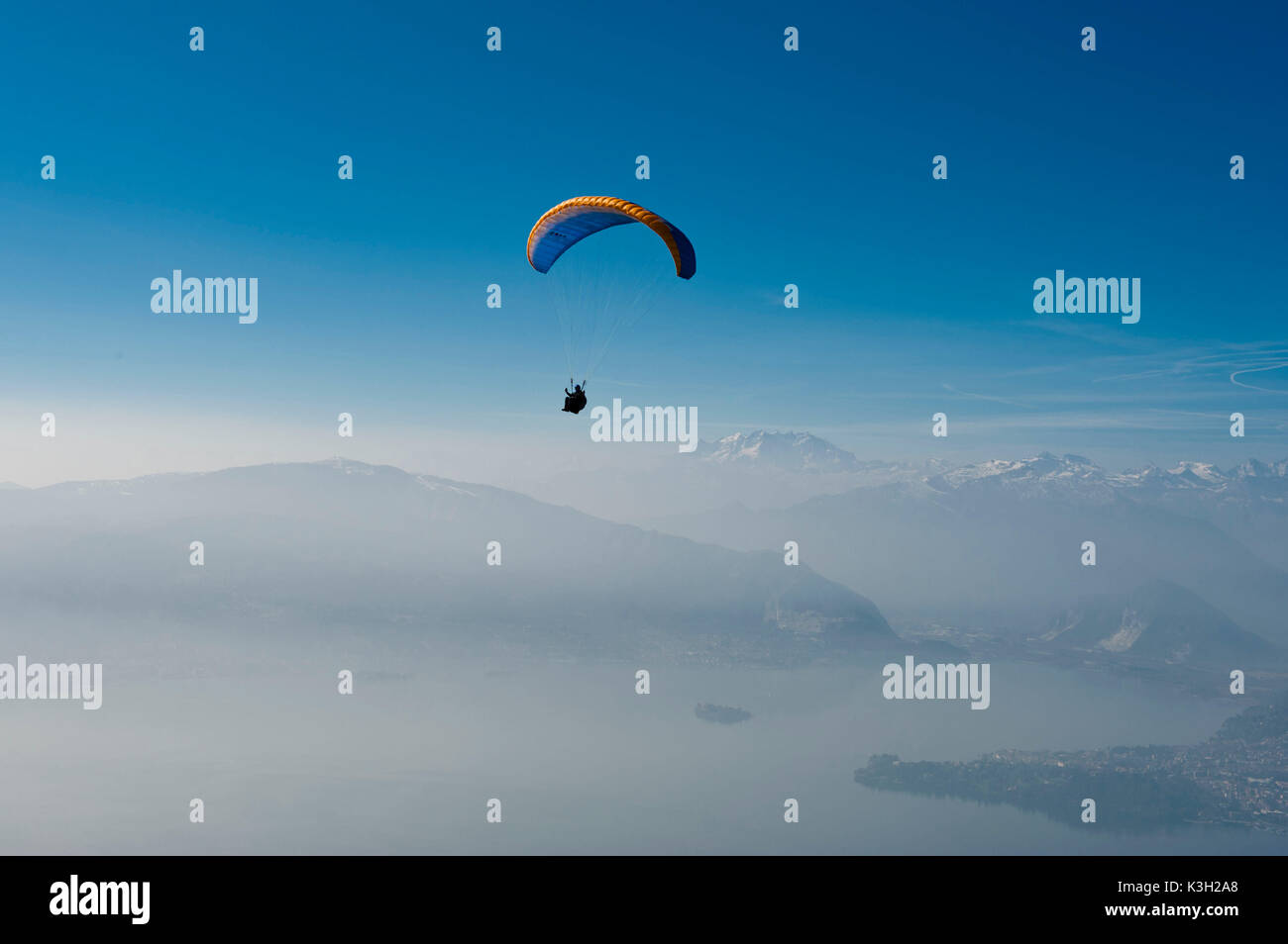 Paraglider over the Lago Maggiore, temperature inversion, Laveno, aerial picture, Lombardy, Italy Stock Photo
