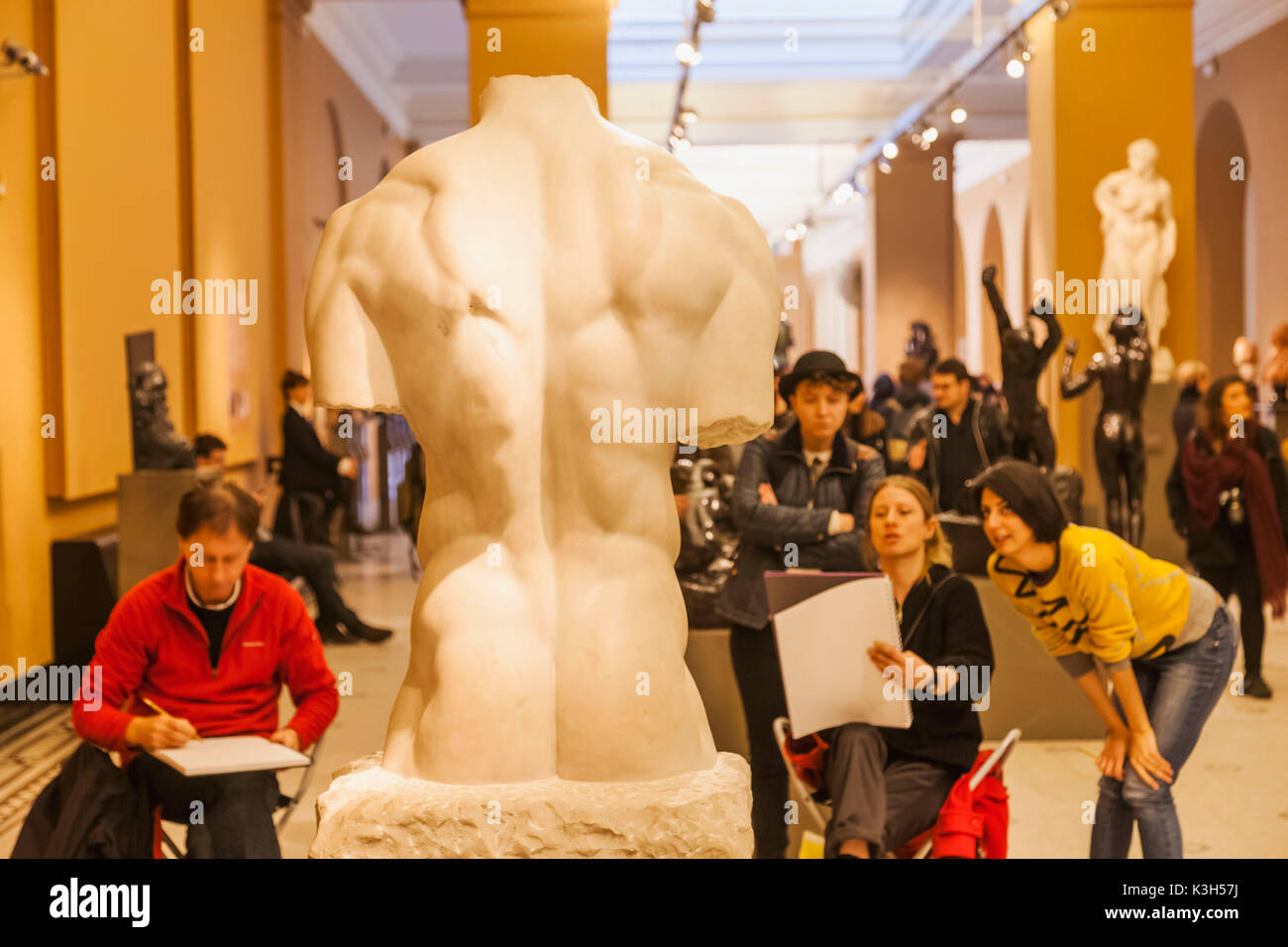 London Circa January 2018 Statues Victoria Albert Museum Hall