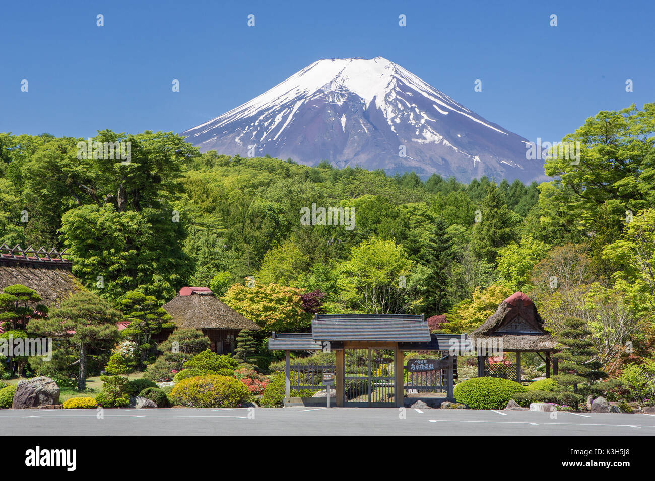 Yamanashi Province, Oshino Mura, Minami Tsuru District, Shibosuka, garden Stock Photo