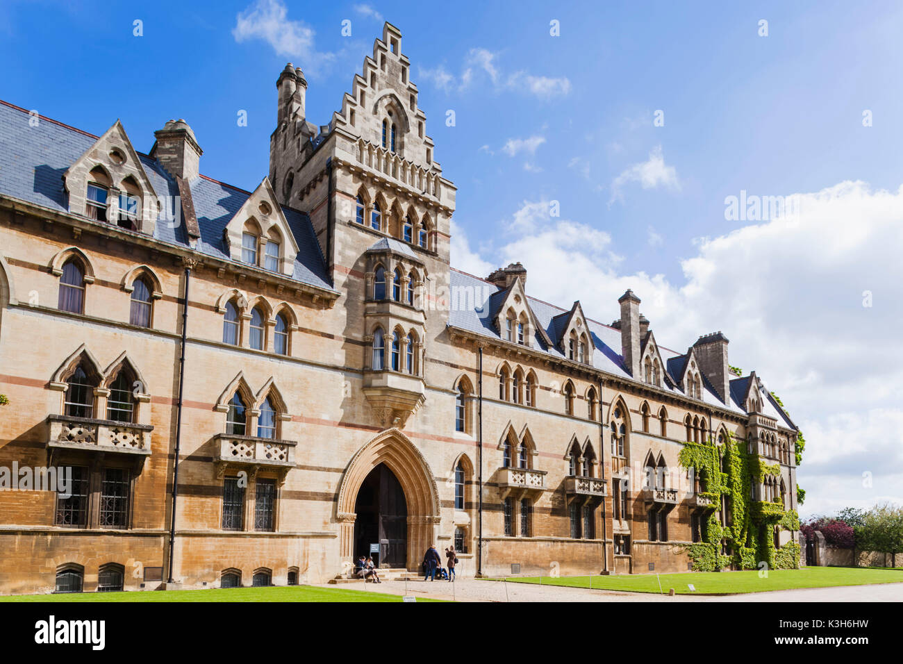 Oxford university gate entrance hires stock photography and images Alamy
