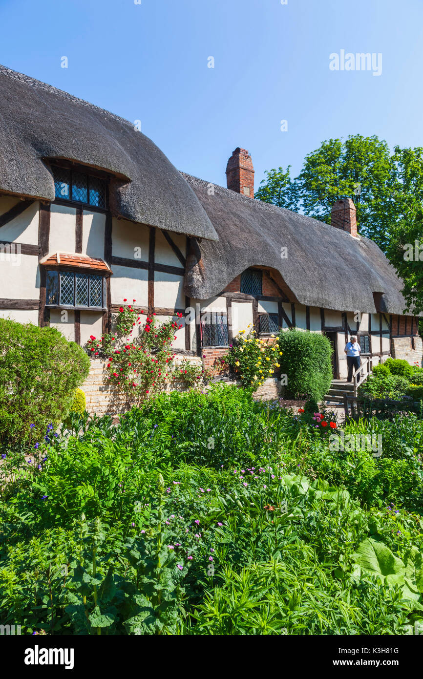 England, Warwickshire, Cotswolds, Stratford-Upon-Avon, Anne Hathaway's Cottage Stock Photo