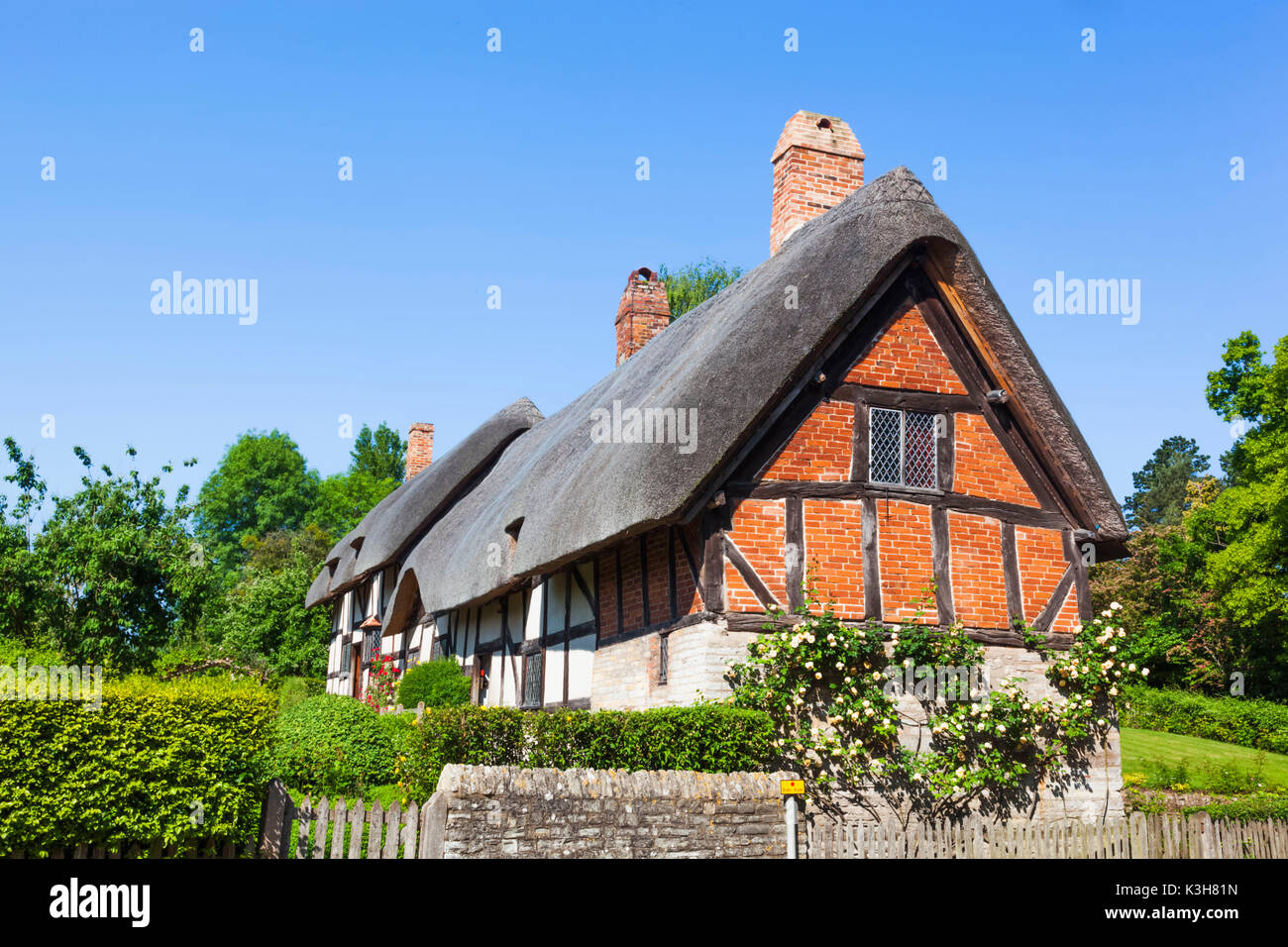 England, Warwickshire, Cotswolds, Stratford-Upon-Avon, Anne Hathaway's Cottage Stock Photo