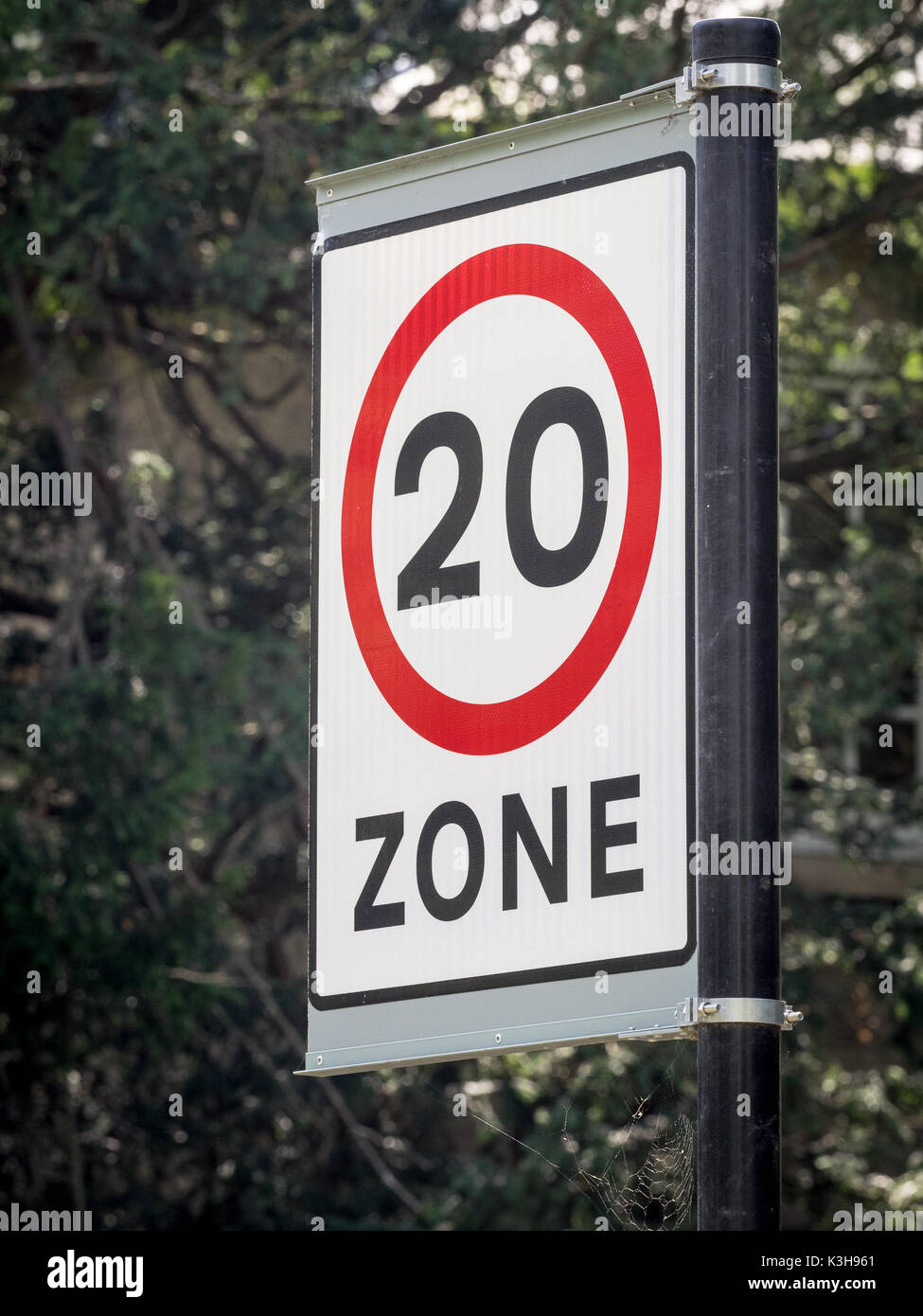 20 MPH Zone Sign in Cambridge UK Stock Photo