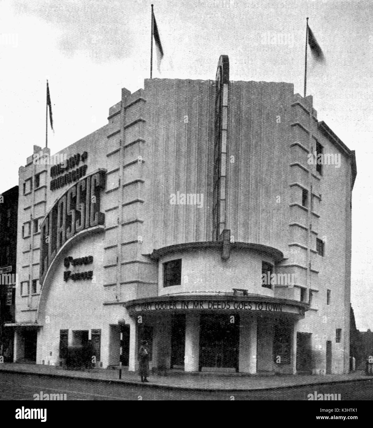 CLASSIC CINEMA, DALSTON - pictured in 1938 later known as the RIO CLASSIC CINEMA, DALSTON - pictured in 1938 - later known as the RIO Stock Photo