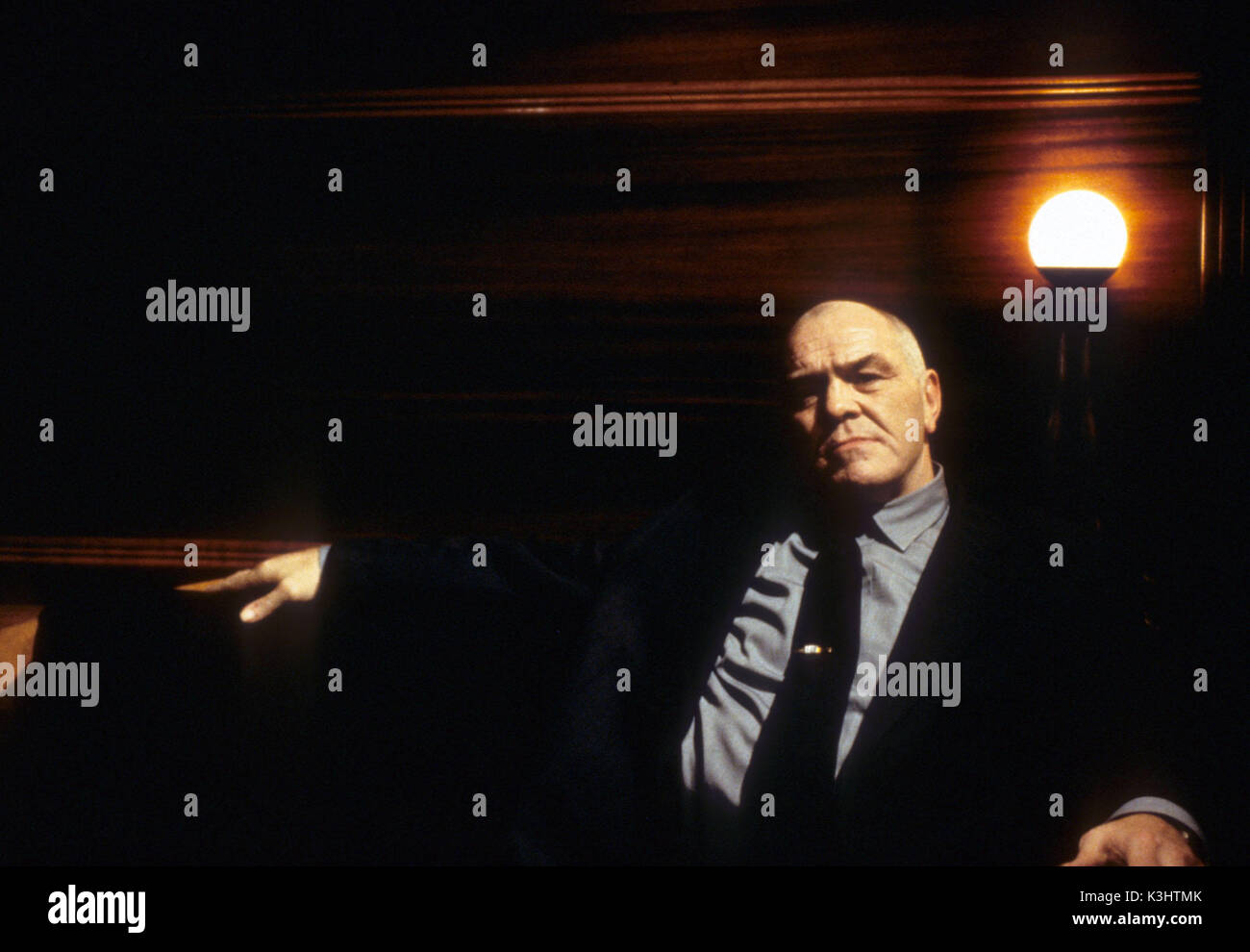 LOCK, STOCK AND TWO SMOKING BARRELS LENNY MCLEAN Date 1998 Stock Photo Alamy