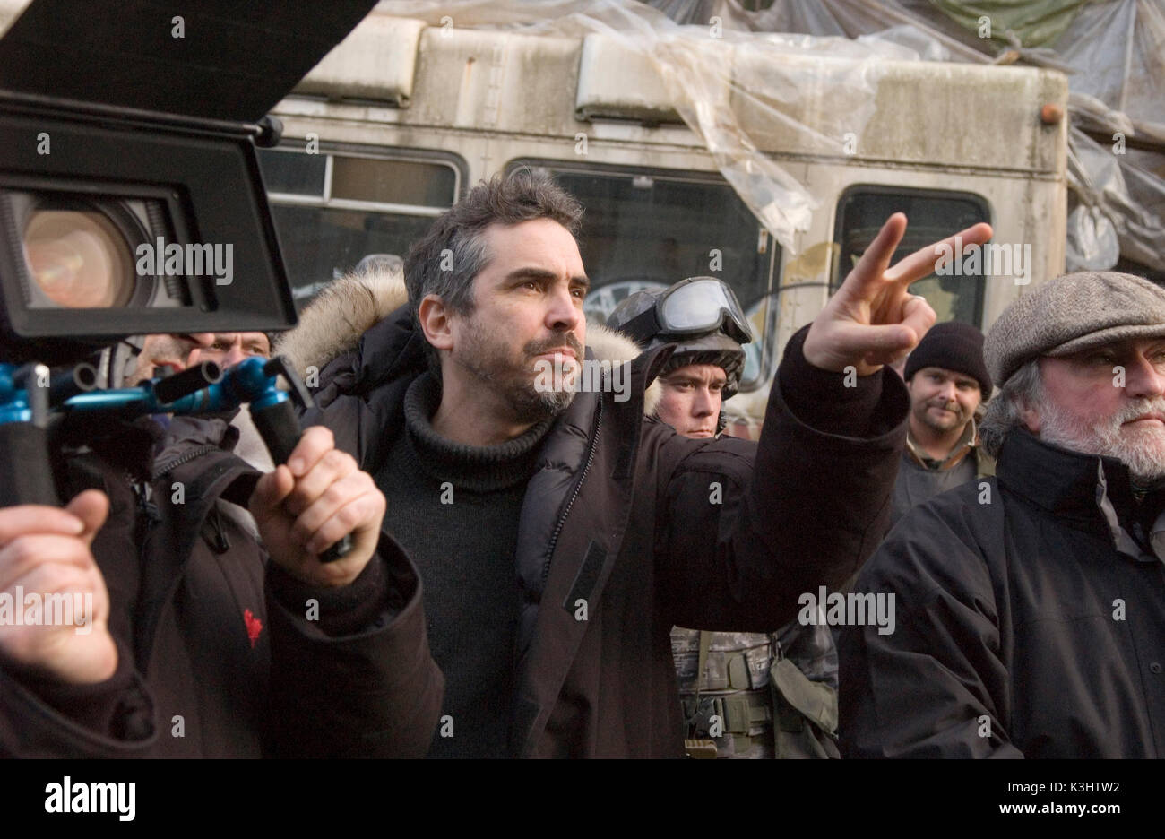 Acclaimed director ALFONSO CUARON on the set of the thriller Children of Men. Stock Photo