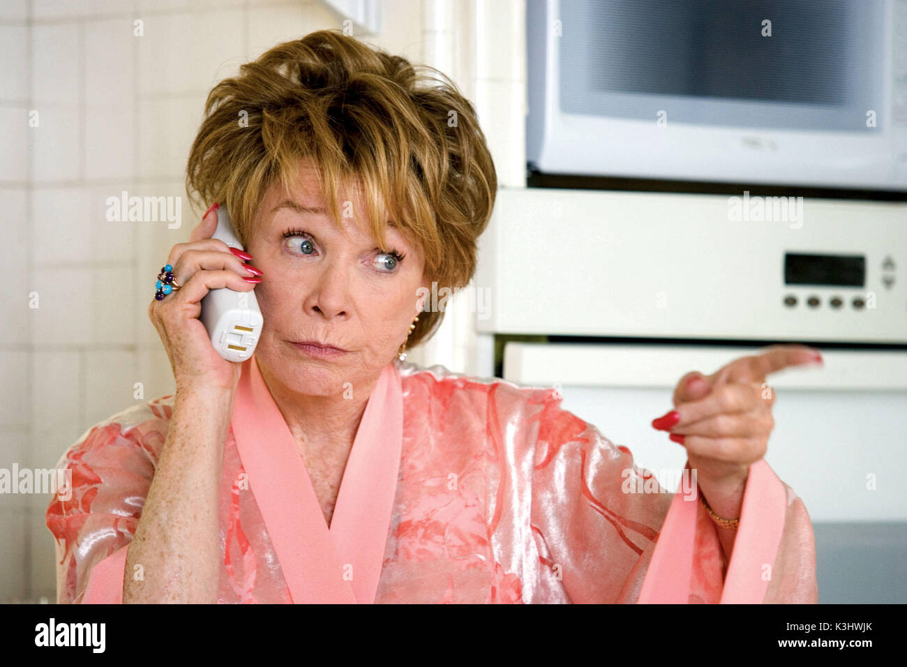 SHIRLEY MacLAINE in Warner Bros. Pictures' and Village Roadshow Pictures' romantic comedy ?Rumor Has It,? distributed by Warner Bros. Pictures. RUMOR HAS IT... [US 2005]  aka RUMOUR HAS IT...  SHIRLEY MACLAINE     Date: 2005 Stock Photo