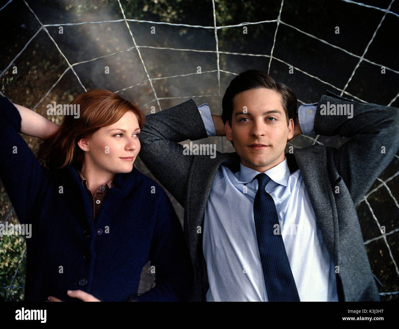 Kirsten Dunst, Tobey Maguire SPIDER-MAN 3 KIRSTEN DUNST as Mary Jane Watson, TOBEY MAGUIRE as Peter Parker / Spider-man     Date: 2007 Stock Photo