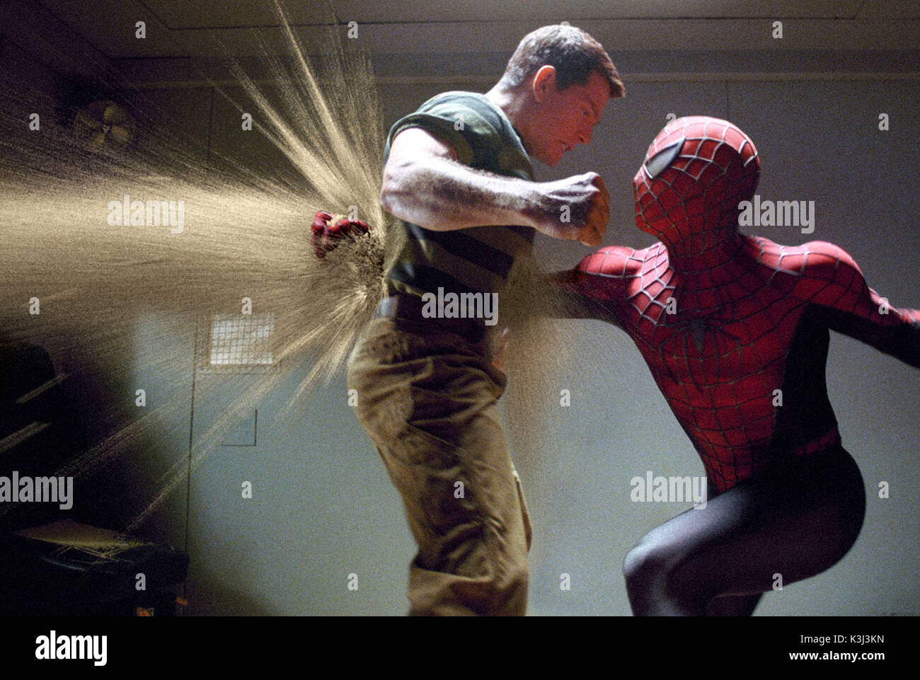SPIDER-MAN 3 THOMAS HADEN CHURCH as Flint Marko / Sandman, TOBEY MAGUIRE as Peter Parker / Spider-man Spiderman 3 For further information please contact the Sony Pictures Releasing press office.     Date: 2007 Stock Photo