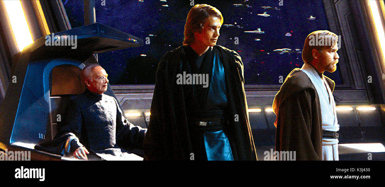 STAR WARS: EPISODE III - THE REVENGE OF THE SITH (L TO R) IAN MCDIARMID , HAYDEN CHRISTENSEN [Anakin Skywalker], EWAN MCGREGOR [Obi Wan Kenobi] Stock Photo