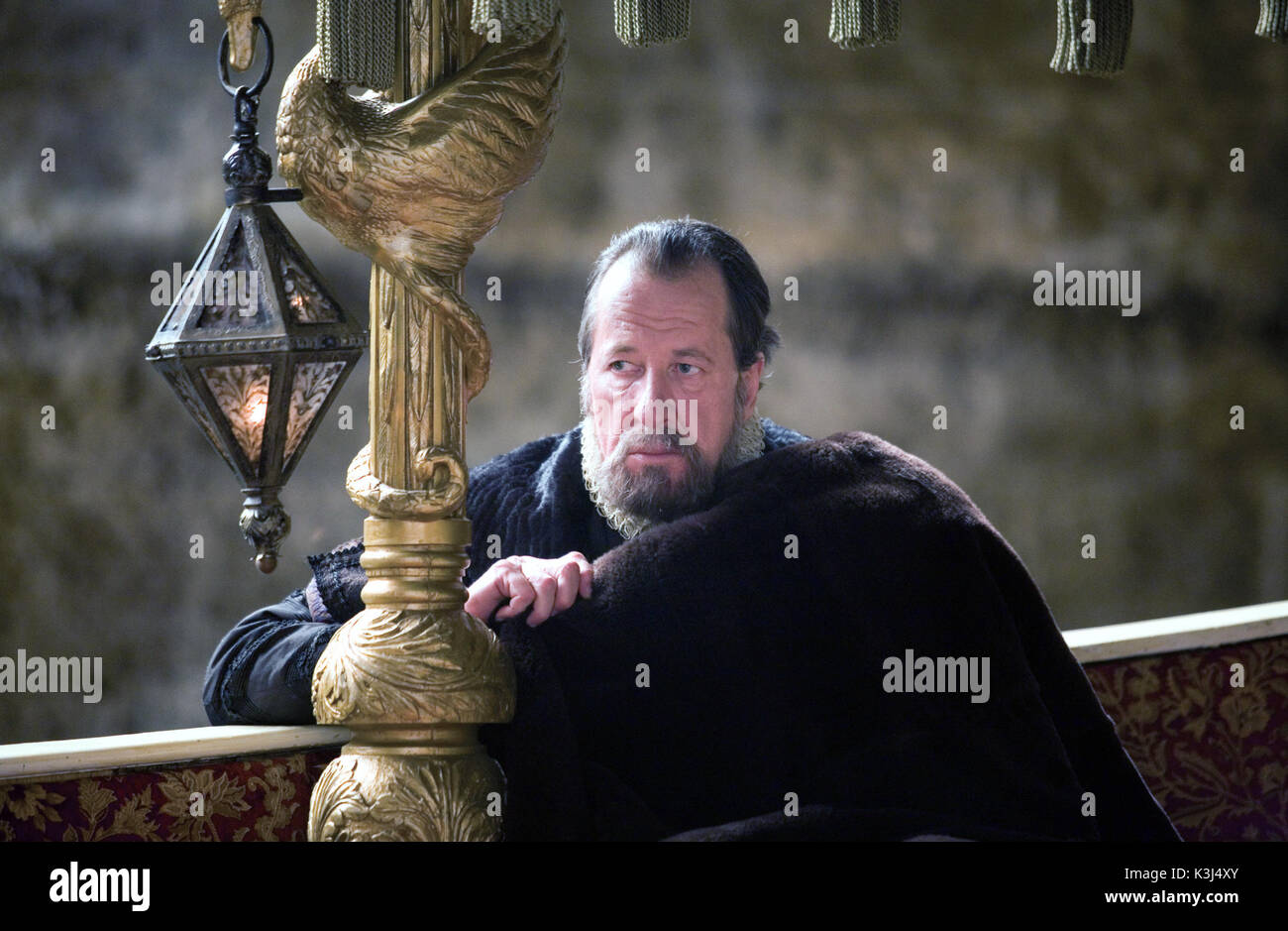 ELIZABETH: THE GOLDEN AGE  GEOFFREY RUSH as Sir Francis Walsingham      Date: 2007 Stock Photo