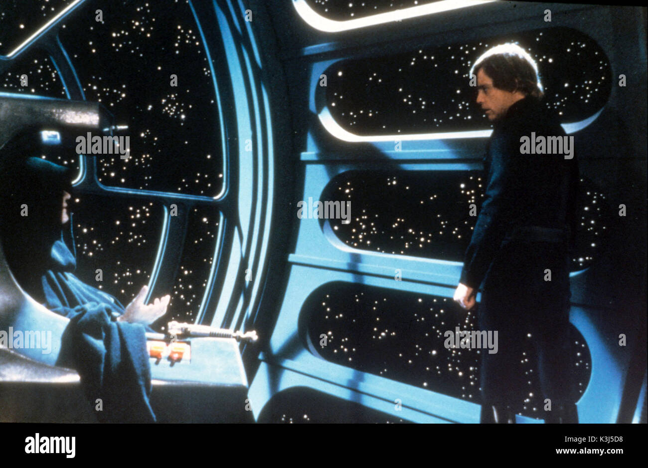 STAR WARS: EPISODE VI - RETURN OF THE JEDI IAN MCDIARMID as the Emperor, MARK HAMILL as Luke Skywalker     Date: 1983 Stock Photo