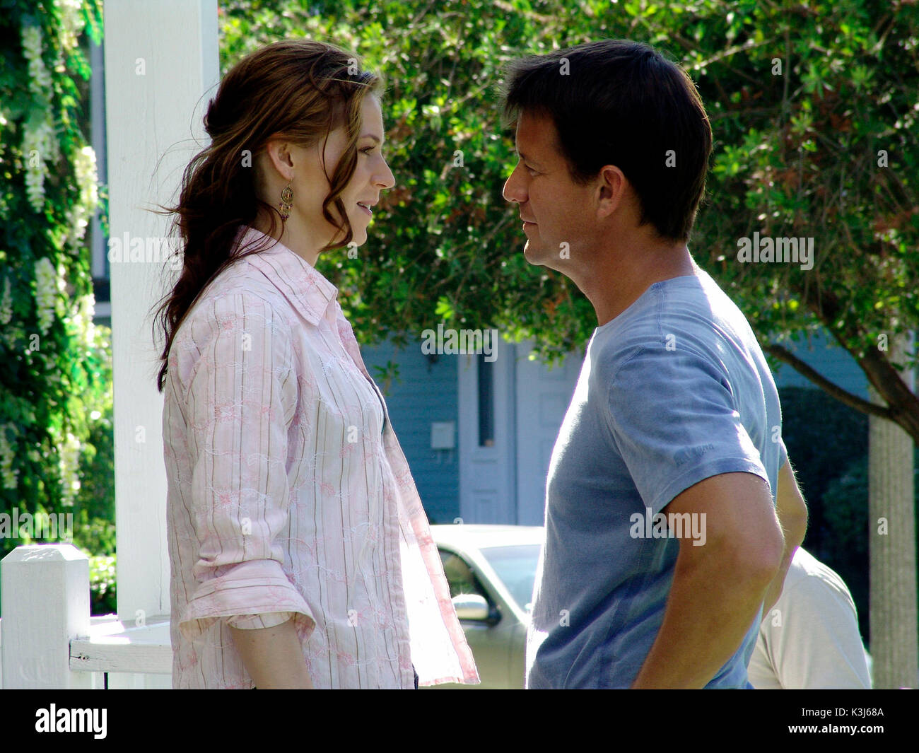 DESPERATE HOUSEWIVES  Series#1/Episode#7/Anything You Can Do HEATHER STEPHENS as Kendra Taylor, JAMES DENTON as Mike Delfino DESPERATE HOUSEWIVES Stock Photo