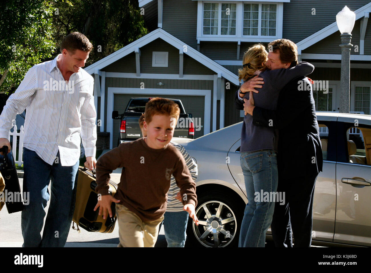 DESPERATE HOUSEWIVES  Series#1/Episode#13/Your Fault DOUG SAVANT as Tom Scavo, SHANE AND BRENT KINSMAN as Porter and Preston Scavo Stock Photo