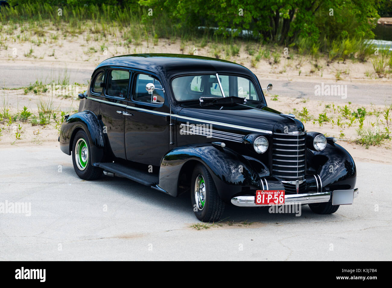 1937 Oldsmobile F37 Stock Photo - Alamy