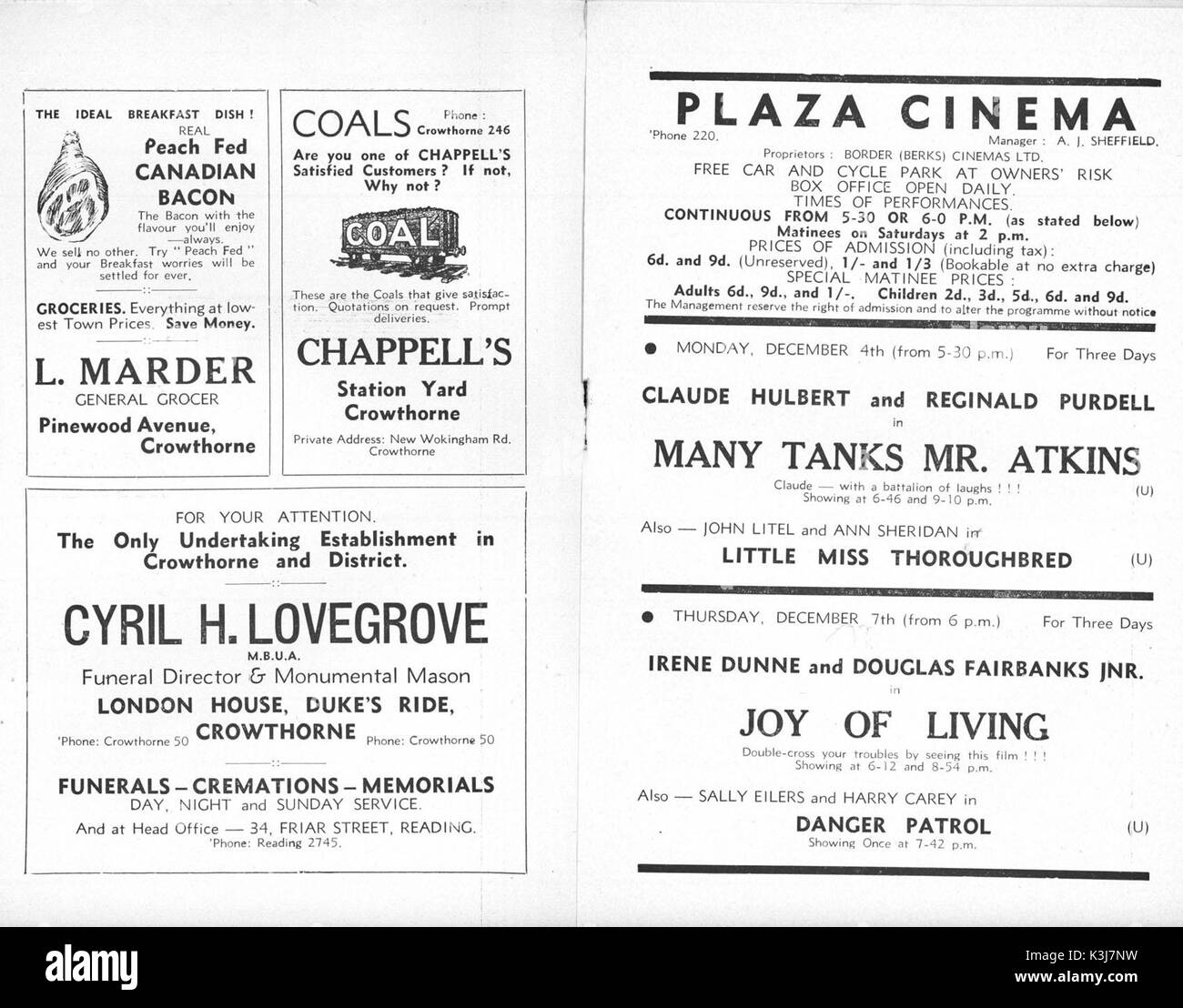 PROGRAMME FOR THE PLAZA CINEMA CROWTHORNE DECEMBER 1939 Stock Photo