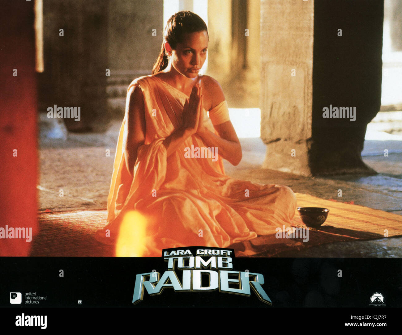 LARA CROFT: TOMB RAIDER ANGELINA JOLIE as Lara Croft Date: 2001 Stock ...