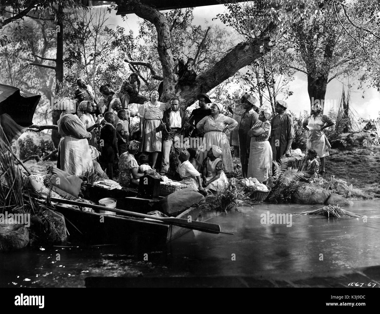 Cabin In The Sky Us 1943 L R Beneath The Tree Ethel Waters
