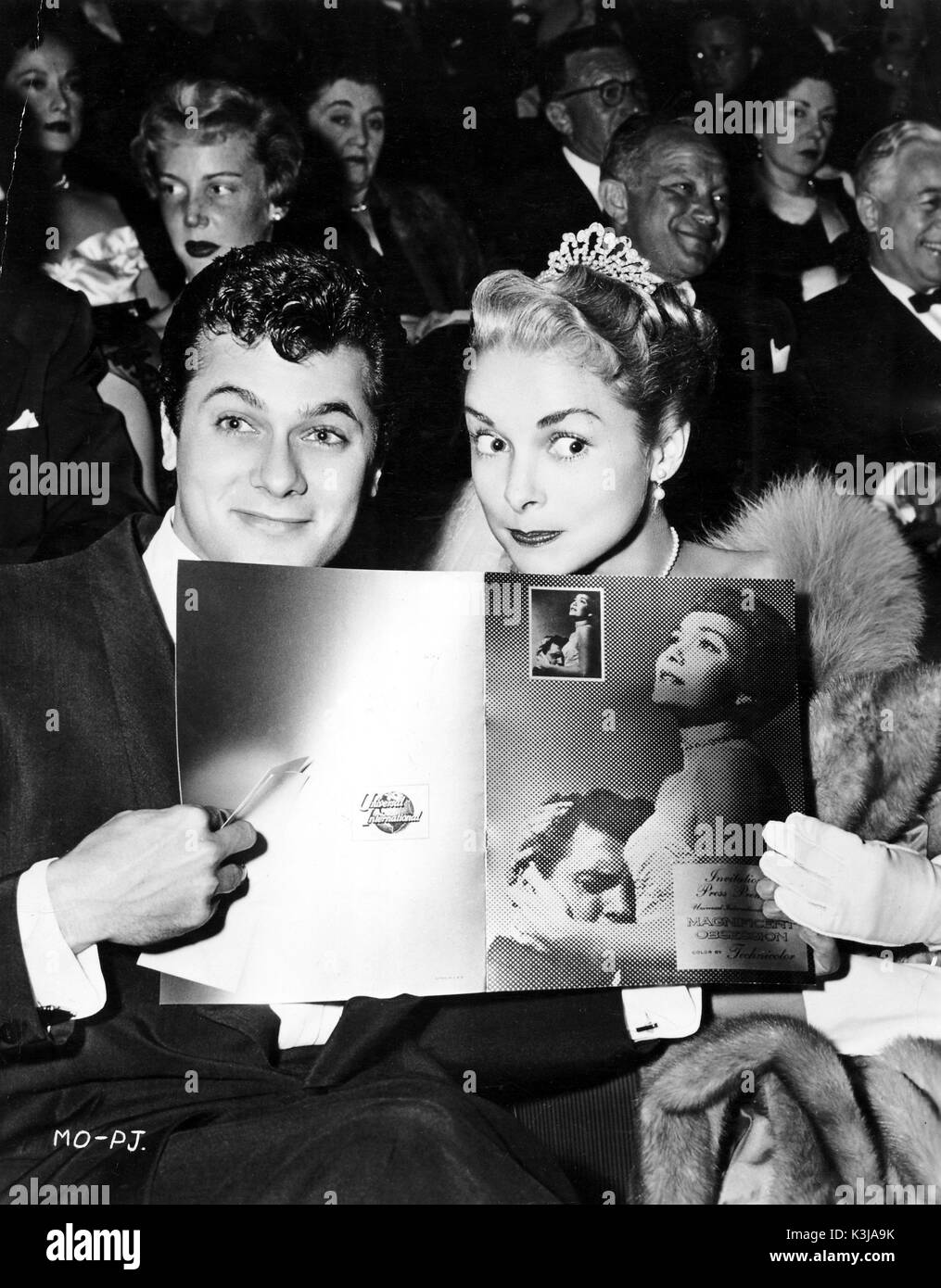 TONY CURTIS & JANET LEIGH Married 1951 - 1962 at the premiere of Magnificent Obsession, 1954 TONY CURTIS & JANET LEIGH Married 1951 - 1962 at the premiere of Magnificent Obsession, 1954 Stock Photo