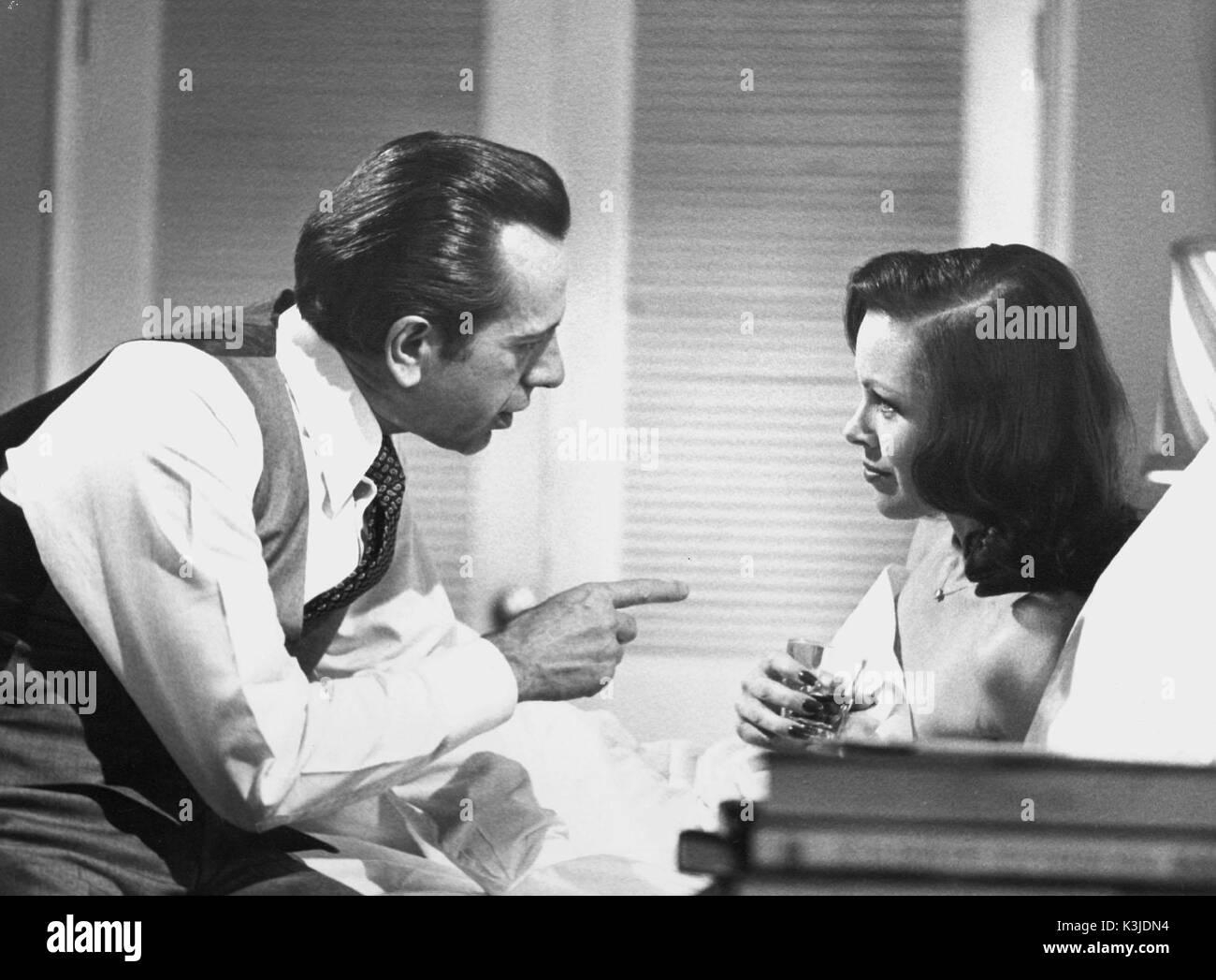 THE MAN WITH BOGART'S FACE [US 1980] ROBERT SACCHI, SYBIL DANNING     Date: 1980 Stock Photo