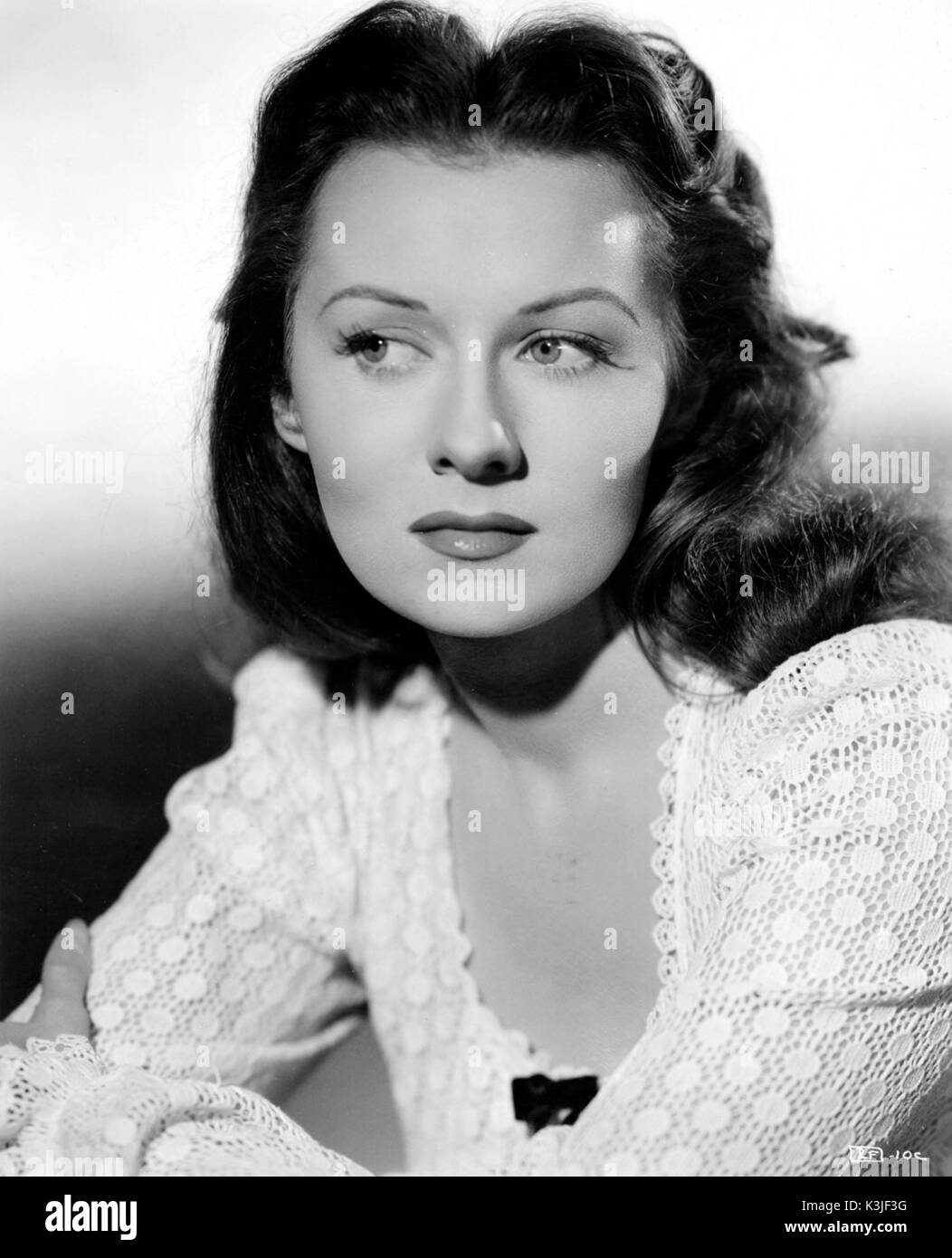 RHONDA FLEMING American actress photographed in 1945 RHONDA FLEMING