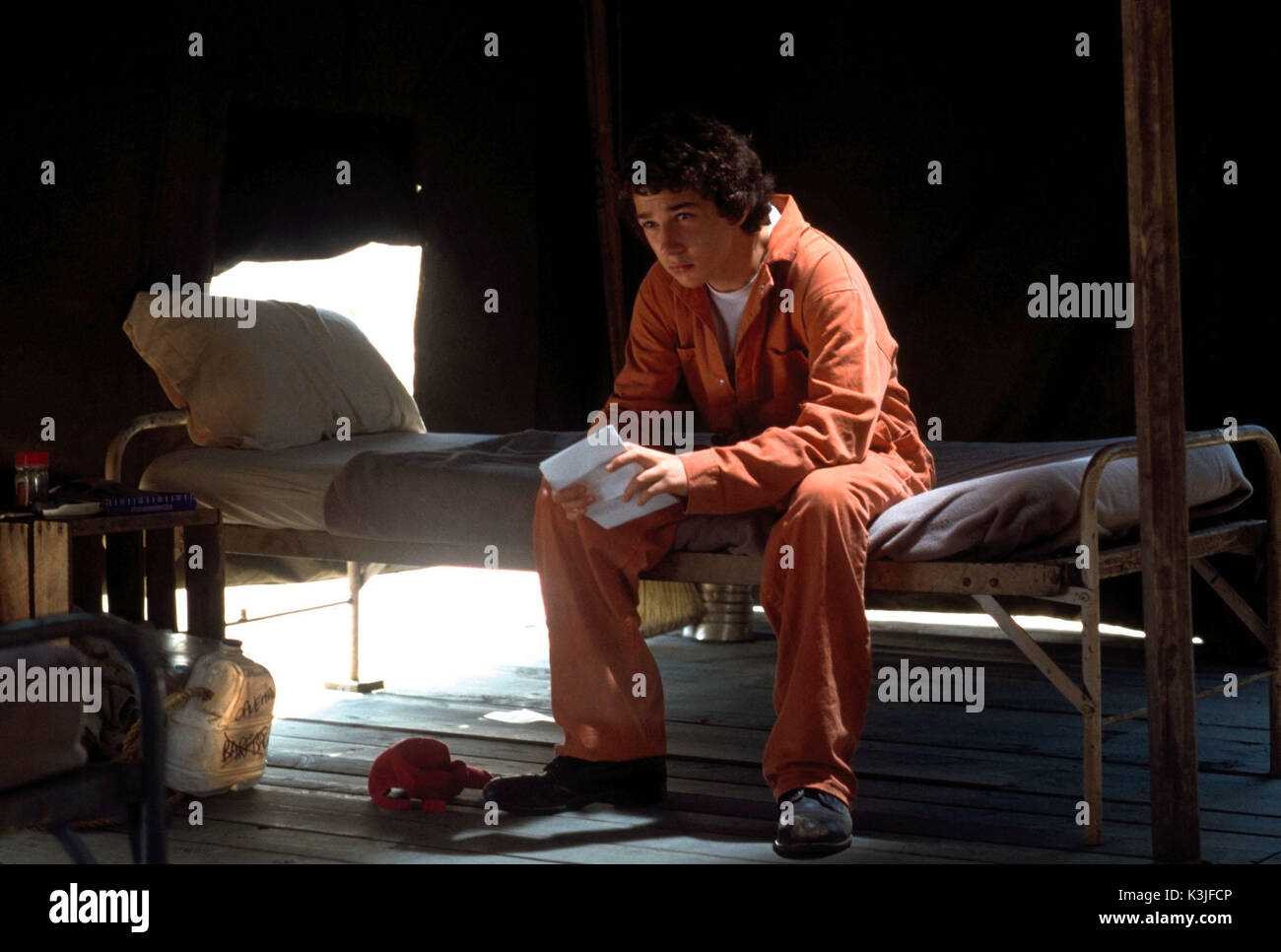 HOLES SHIA LABEOUF as Stanley / Caveman HOLES Date 2003 Stock Photo Alamy