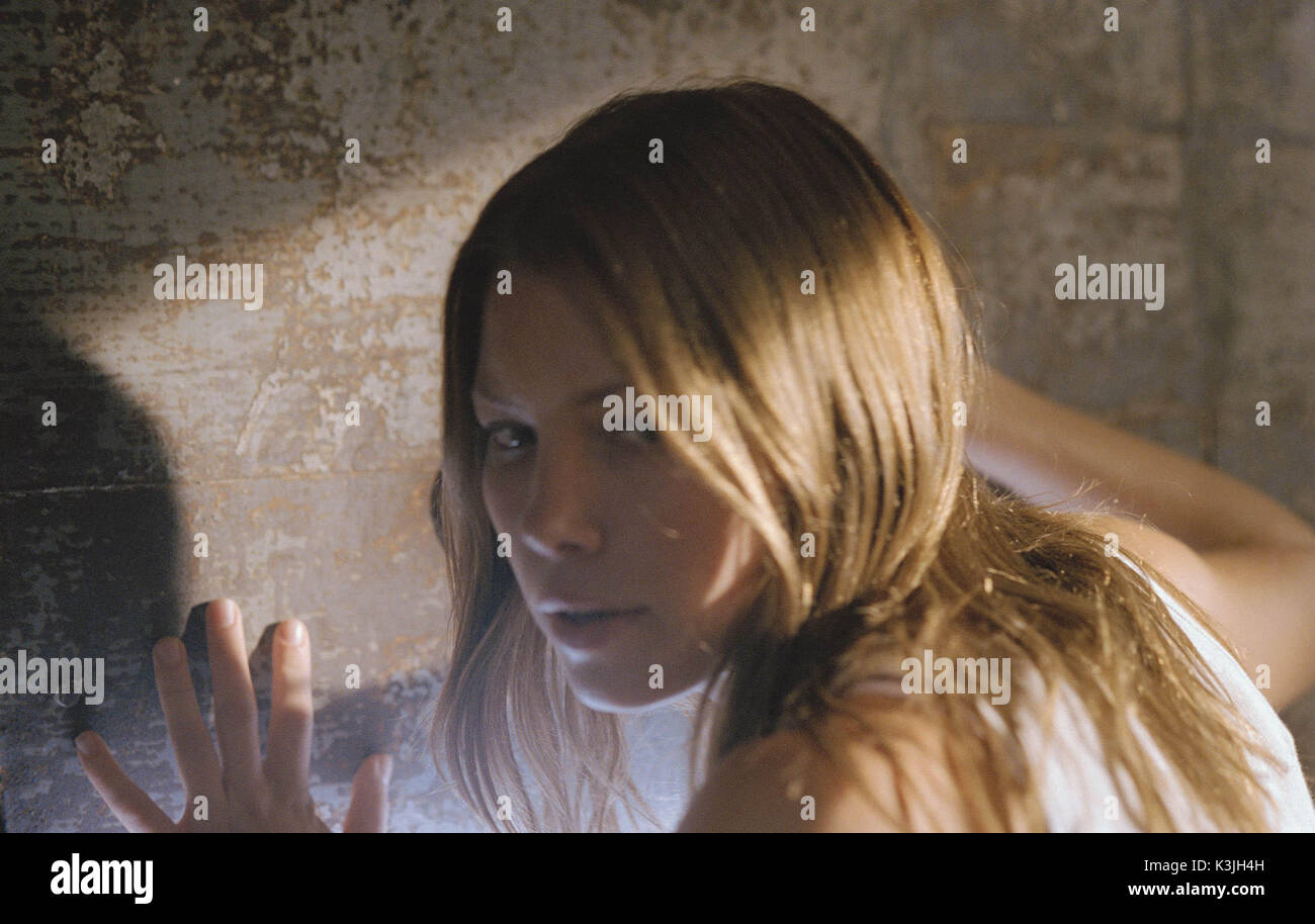 THE TEXAS CHAINSAW MASSACRE JESSICA BIEL THE TEXAS CHAINSAW MASSACRE