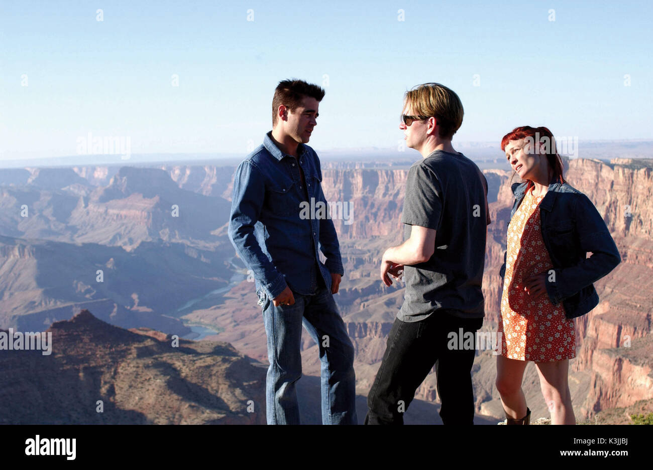 A HOME AT THE END OF THE WORLD COLIN FARRELL, DALLAS ROBERTS and ROBIN WRIGHT PENN at the Grand Canyon A HOME AT THE END OF THE WORLD      Date: 2004 Stock Photo