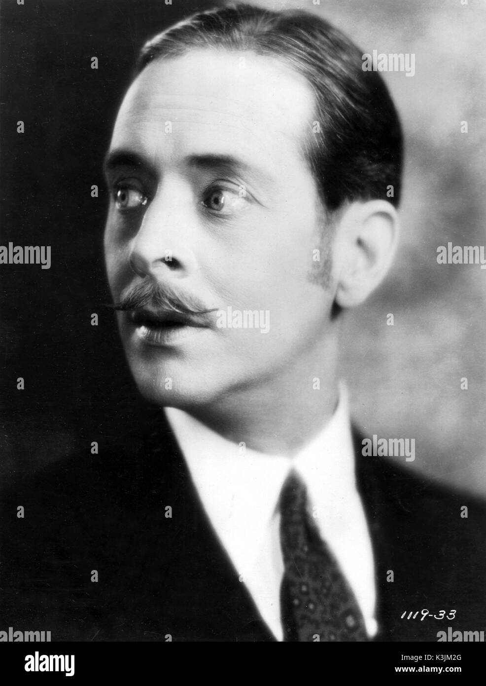 Vivian Austin [Profiles] • Instagram, Twitter, TikTok | Foller