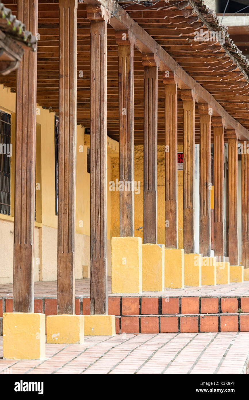 South america colonial architecture hi-res stock photography and images ...