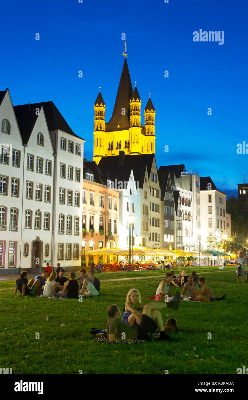 Germany, North Rhine-Westphalia, Cologne (Köln), the old town, Fischmarkt and the church Gross St. Martin Stock Photo