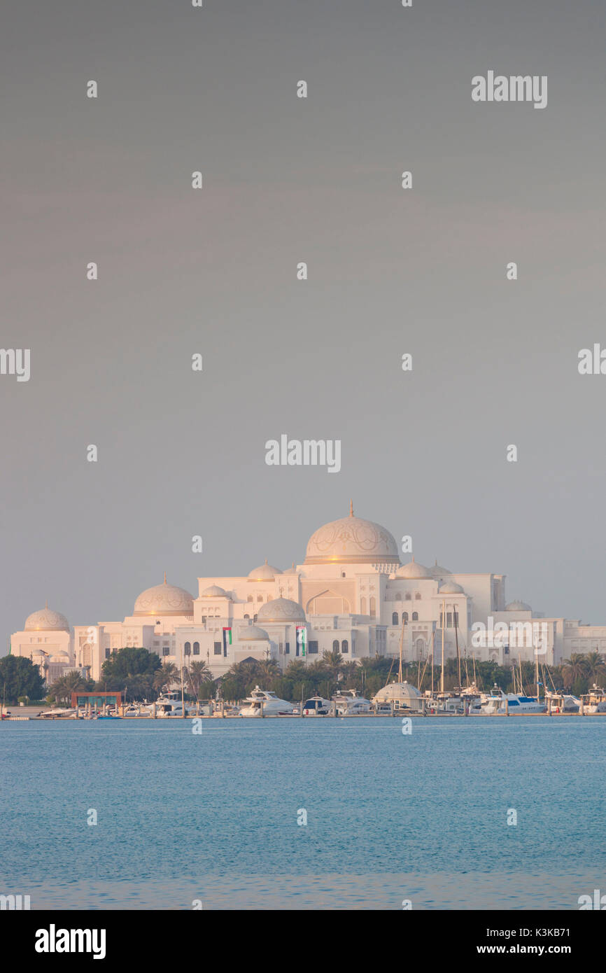 UAE, Abu Dhabi, Emirates Presidential Palace Stock Photo Alamy