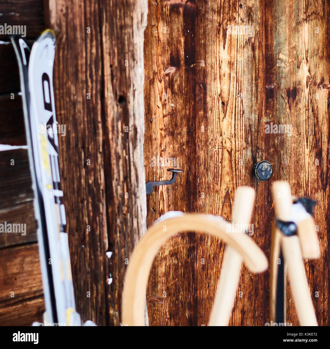 old farm door, ski, slide, medium close-up, detail Stock Photo