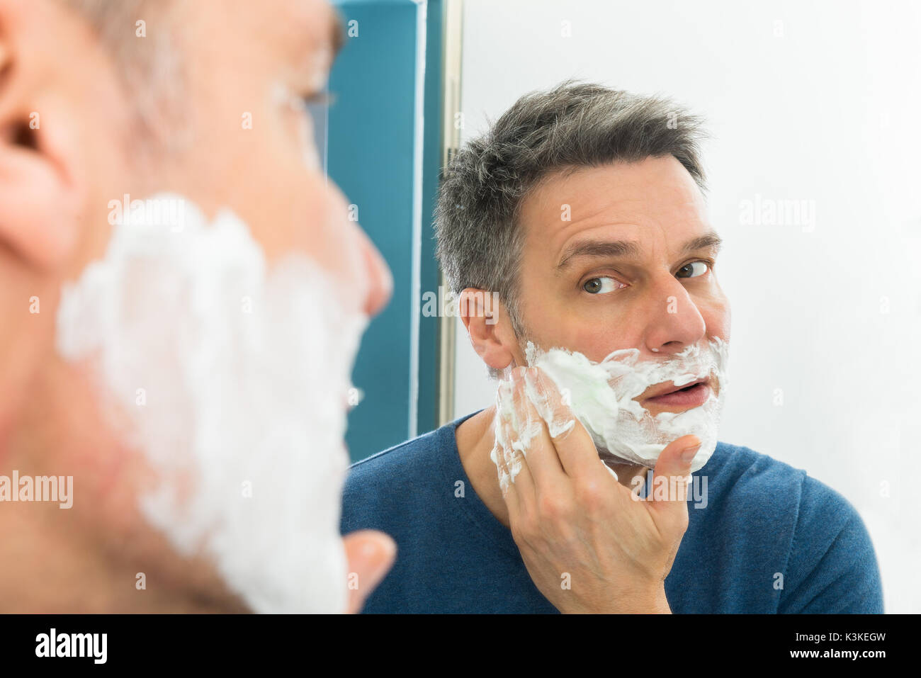 Shaving cream hires stock photography and images Alamy