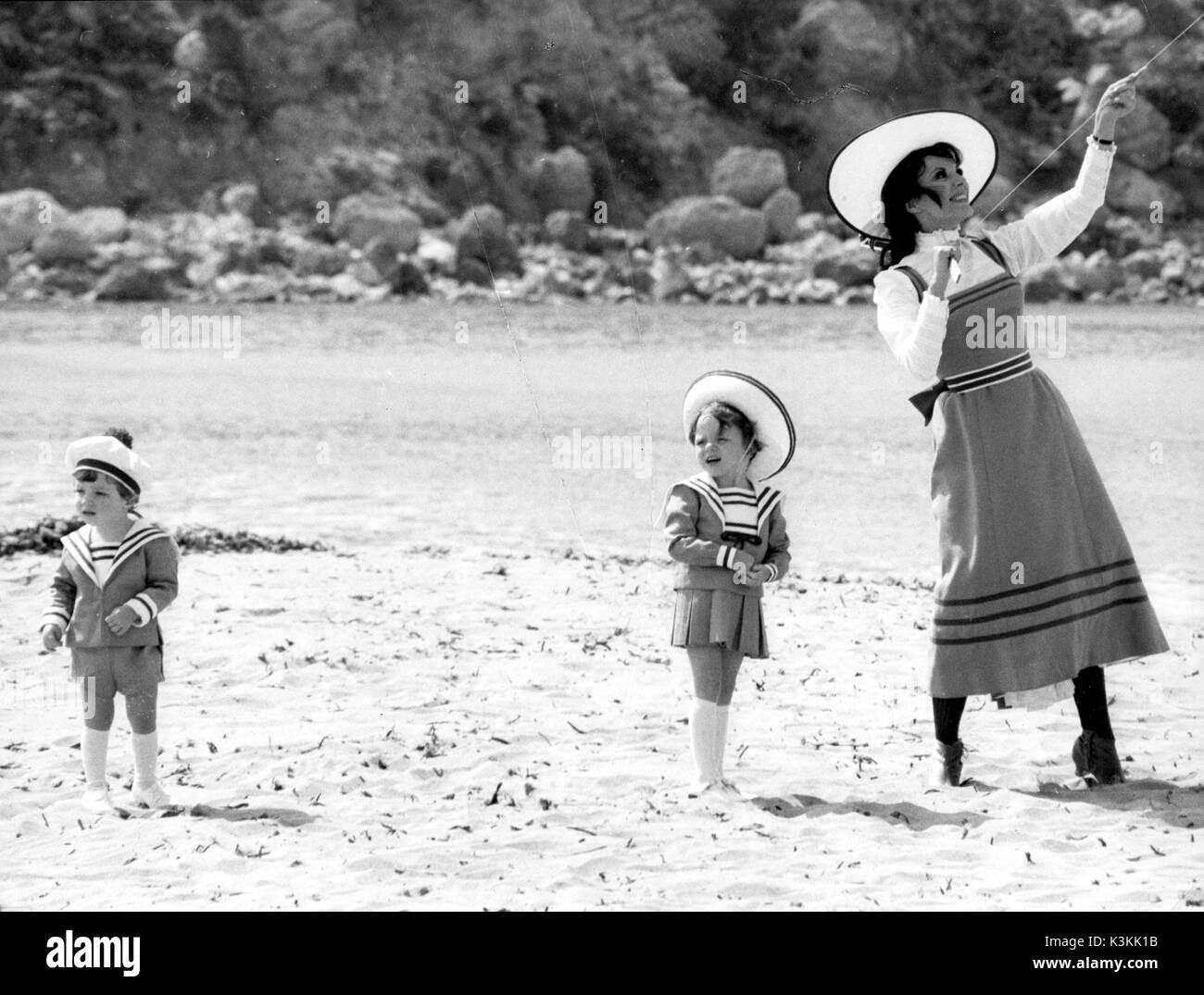 JOAN COLLINS with her children ALEXANDER and TARA NEWLEY on the set of CAN HIERONYMOUS MERKIN EVER FORGET MERCY HUMPPE AND FIND TRUE HAPPINESS? Stock Photo
