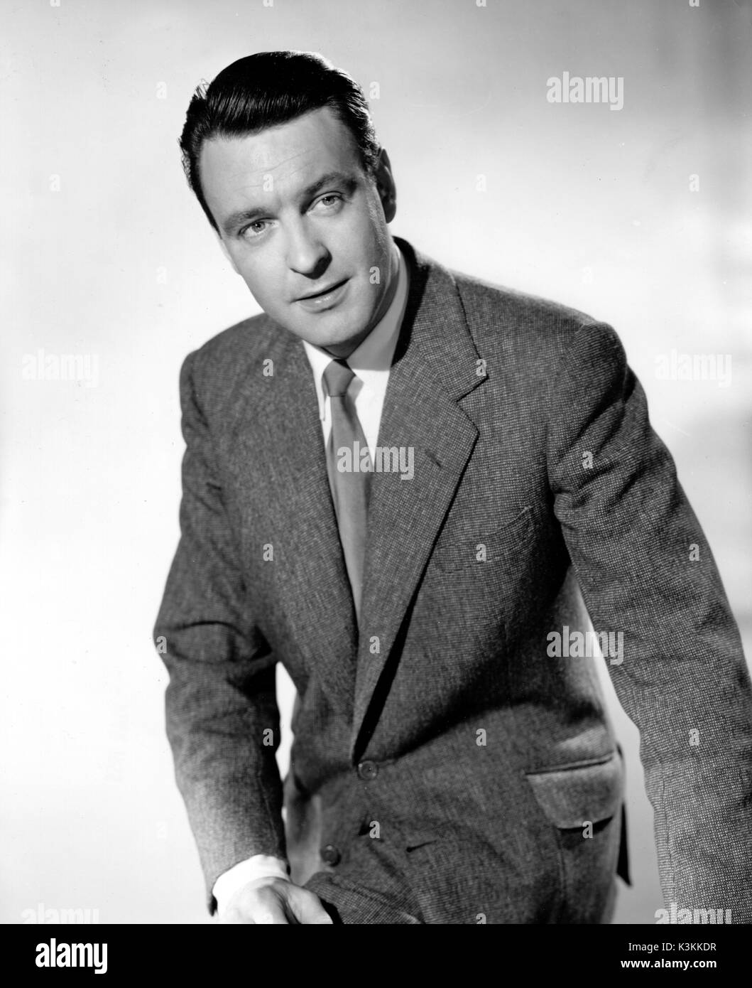 DONALD SINDEN British actor DONALD SINDEN Stock Photo - Alamy