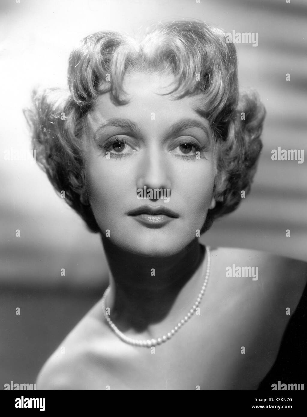 ZENA MARSHALL British actress Stock Photo - Alamy