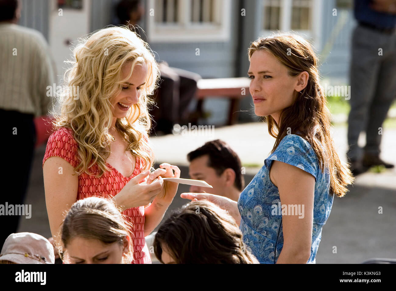 CATCH AND RELEASE JULIETTE LEWIS, JENNIFER GARNER       Date: 2006 Stock Photo