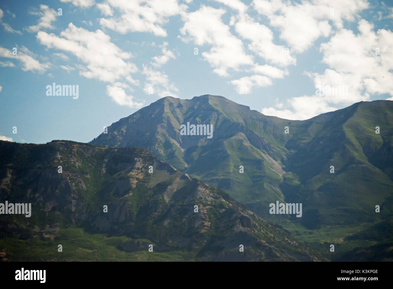 Beautiful green mountain hi-res stock photography and images - Alamy