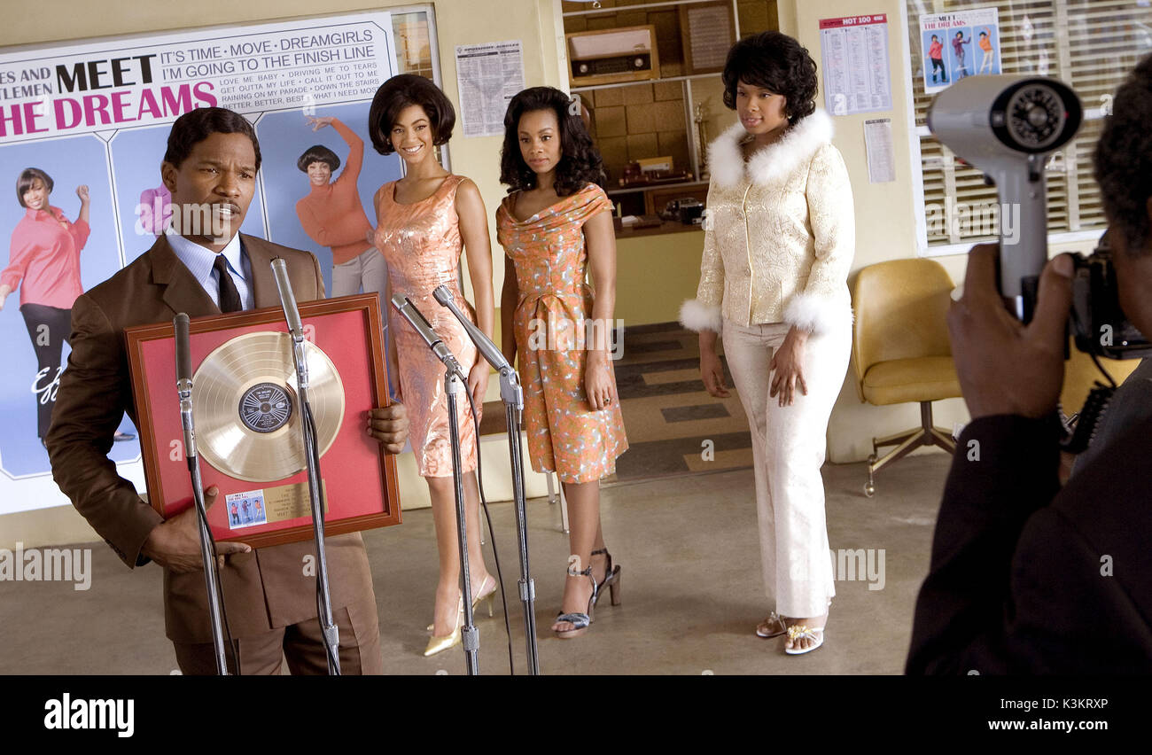 DREAMGIRLS aka DREAM GIRLS [L-R] JAMIE FOXX as Curtis, BEYONCE KNOWLES ...