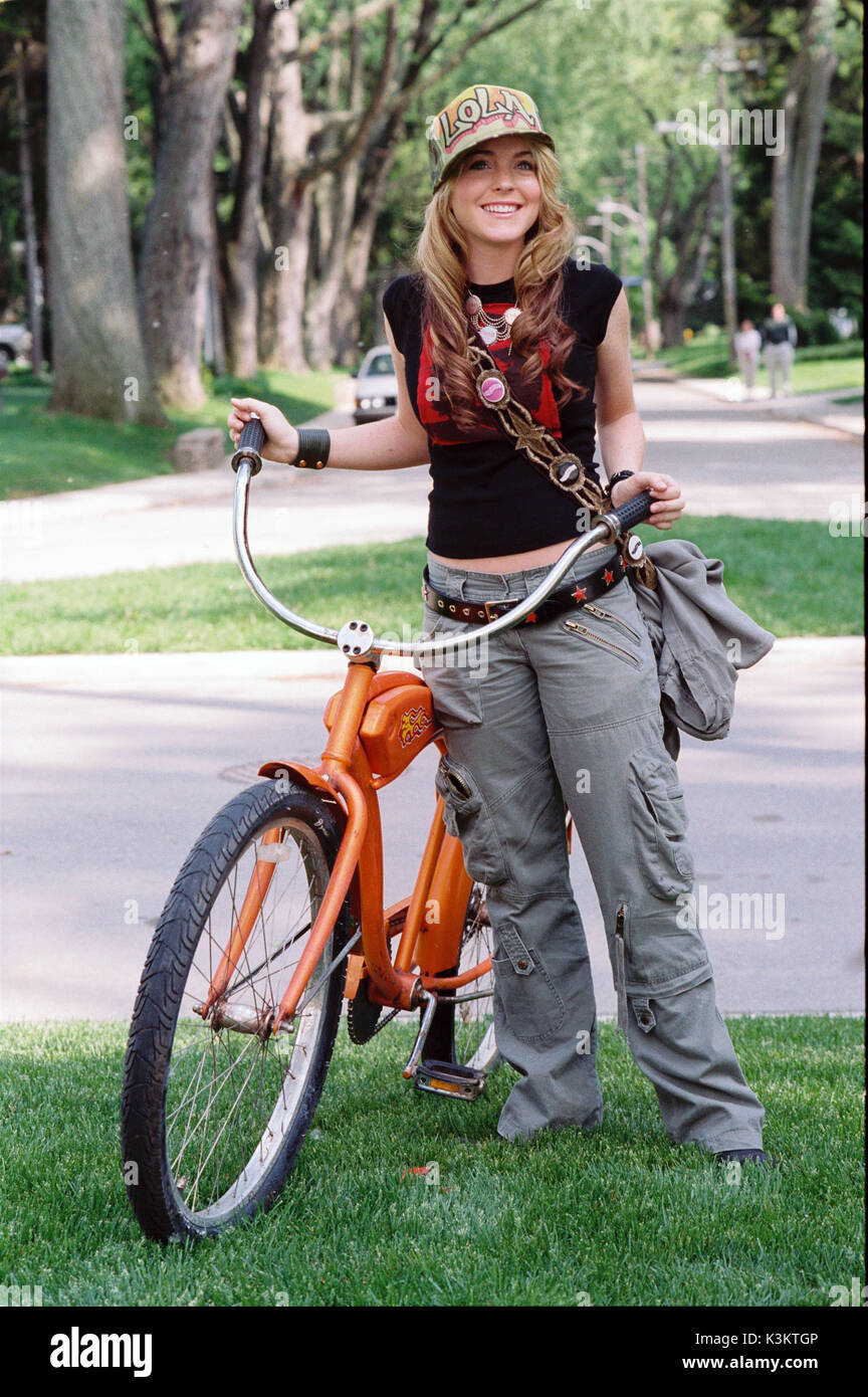 CONFESSIONS OF A TEENAGE DRAMA QUEEN LINDSAY LOHAN Date 2004 Stock