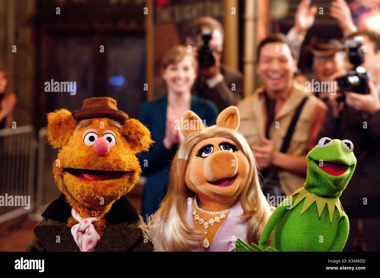 THE MUPPETS ERIC JACOBSON voices Miss Piggy & Fozzie Bear, STEVE WHITMIRE voices Kermit the Frog THE MUPPETS ERIC JACOBSON voices Miss Piggy & Fozzie Bear, STEVE WHITMIRE voices Kermit the Frog      Date: 2011 Stock Photo