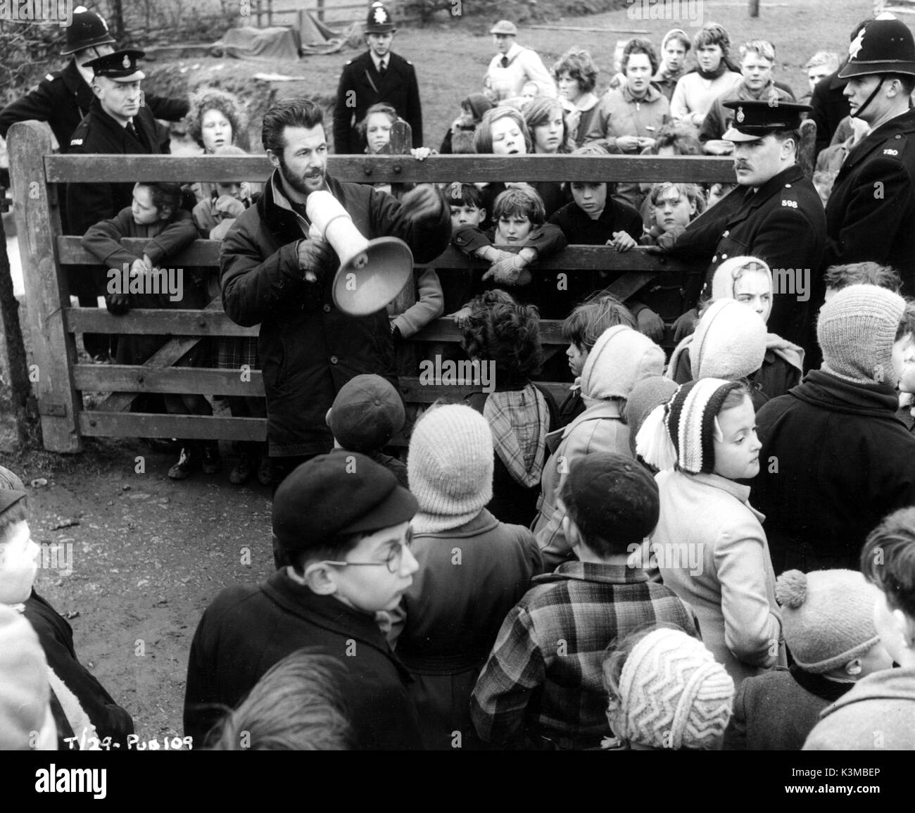 Mary hayley bell whistle hires stock photography and images Alamy