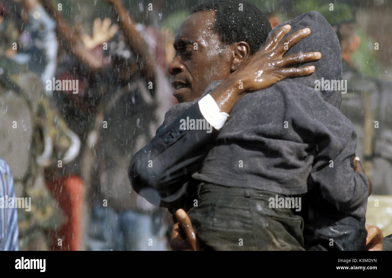 HOTEL RWANDA [BR / IT / SA 2004] DON CHEADLE as Paul Rusesabagina     Date: 2004 Stock Photo