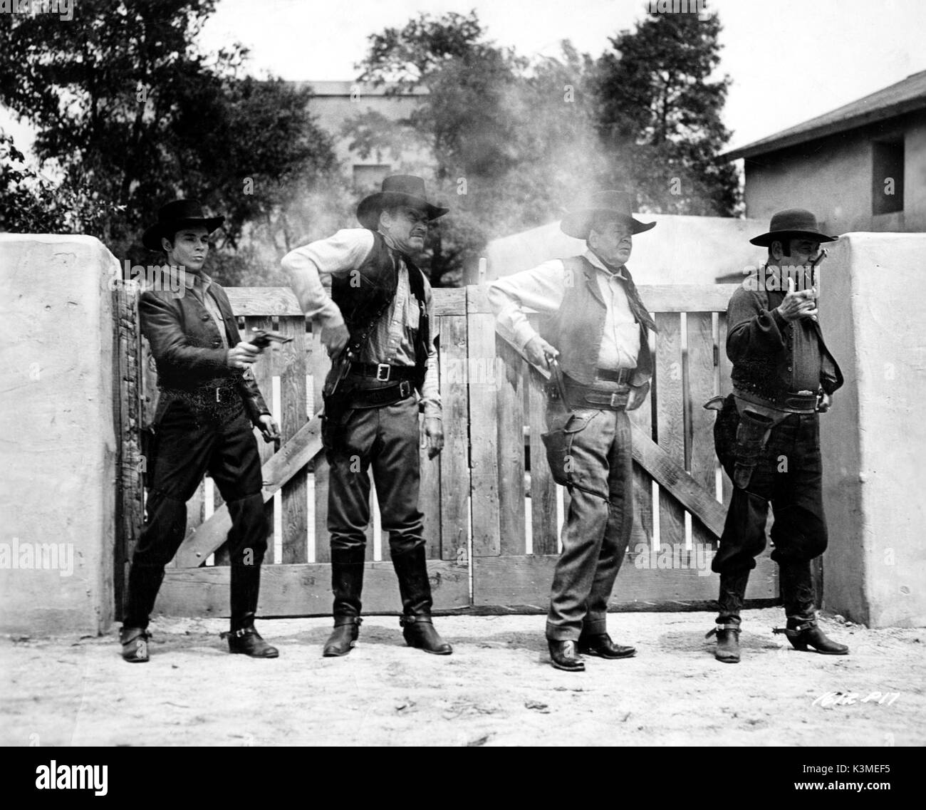 THE KID FROM TEXAS [US 1950] AUDIE MURPHY as Billy the Kid [left] Date 1950 Stock Photo Alamy