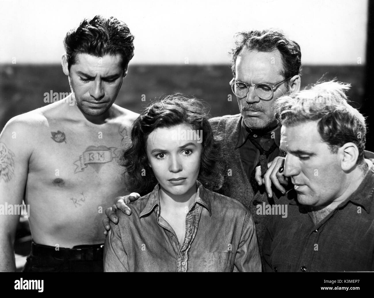 LIFEBOAT [US 1944] Directed by Alfred Hitchcock JOHN JODIAK, MARY ANDERSON,  HENRY HILL, WILLIAM BENDIX Date: 1944 Stock Photo - Alamy